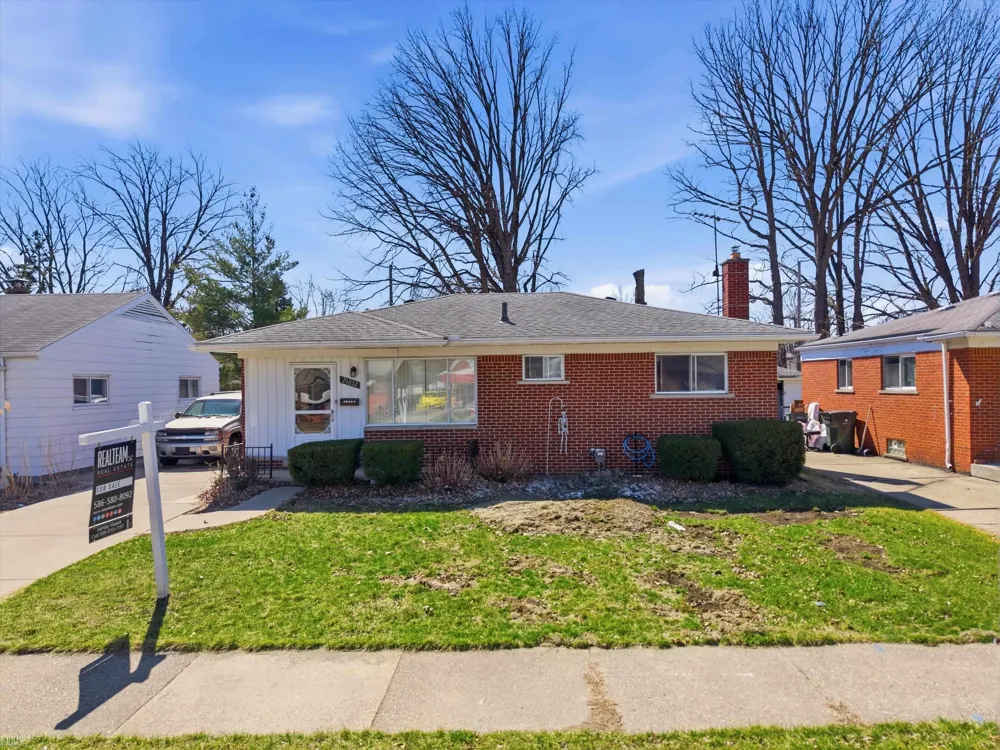 21612 Bon Brae Street St Clair Shores City, MI 48081