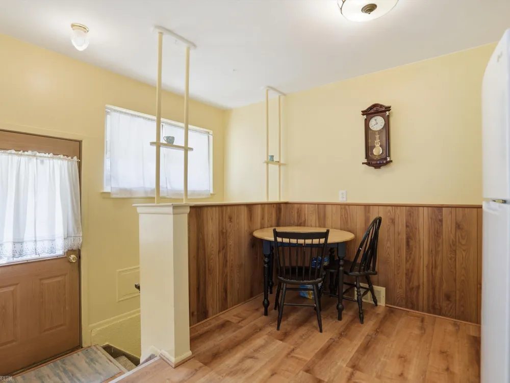 21612 Bon Brae Street St Clair Shores City, MI 48081