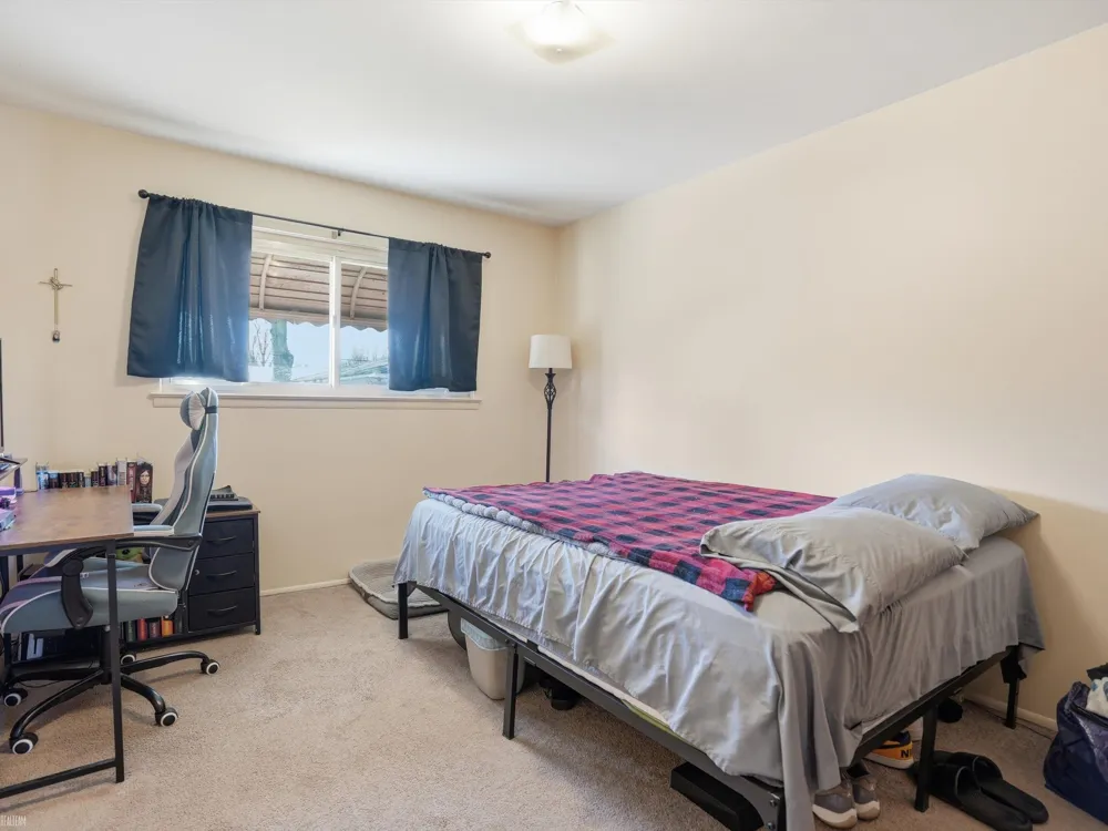 21612 Bon Brae Street St Clair Shores City, MI 48081