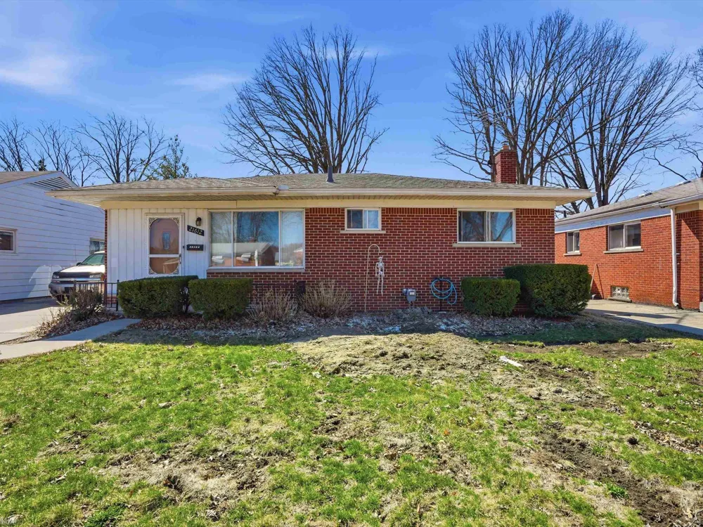 21612 Bon Brae Street St Clair Shores City, MI 48081
