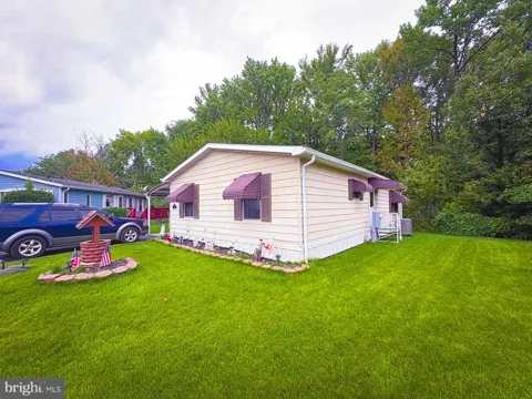 416 STEFAN COURT