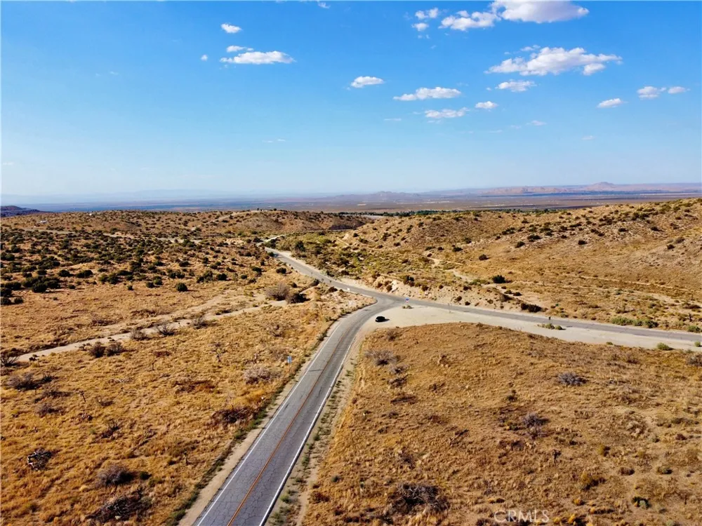 13 Longview Road Pearblossom, CA 93553
