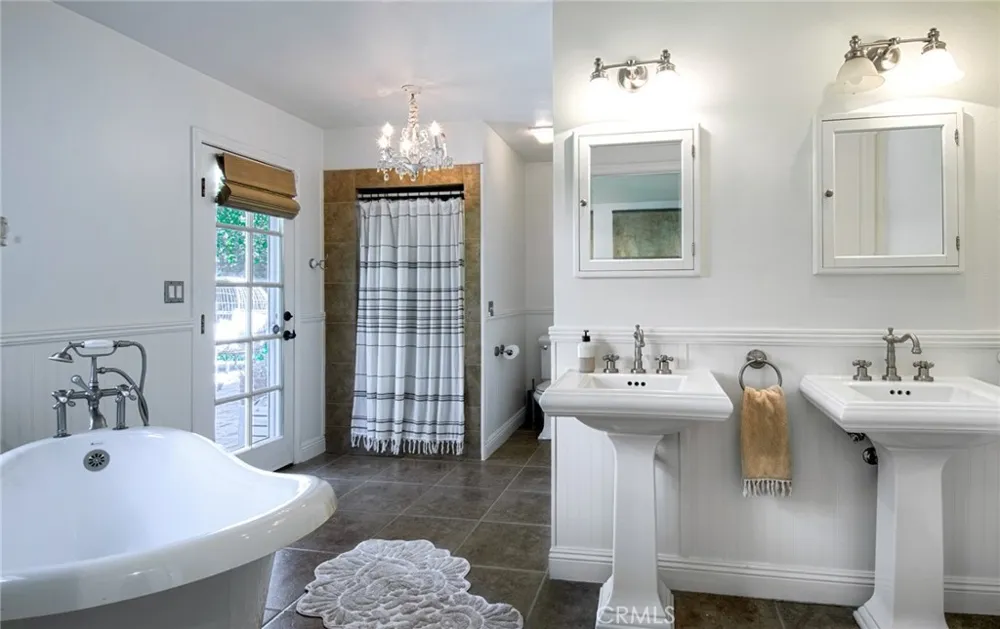2285 Tustin Avenue Newport Beach, CA 92660