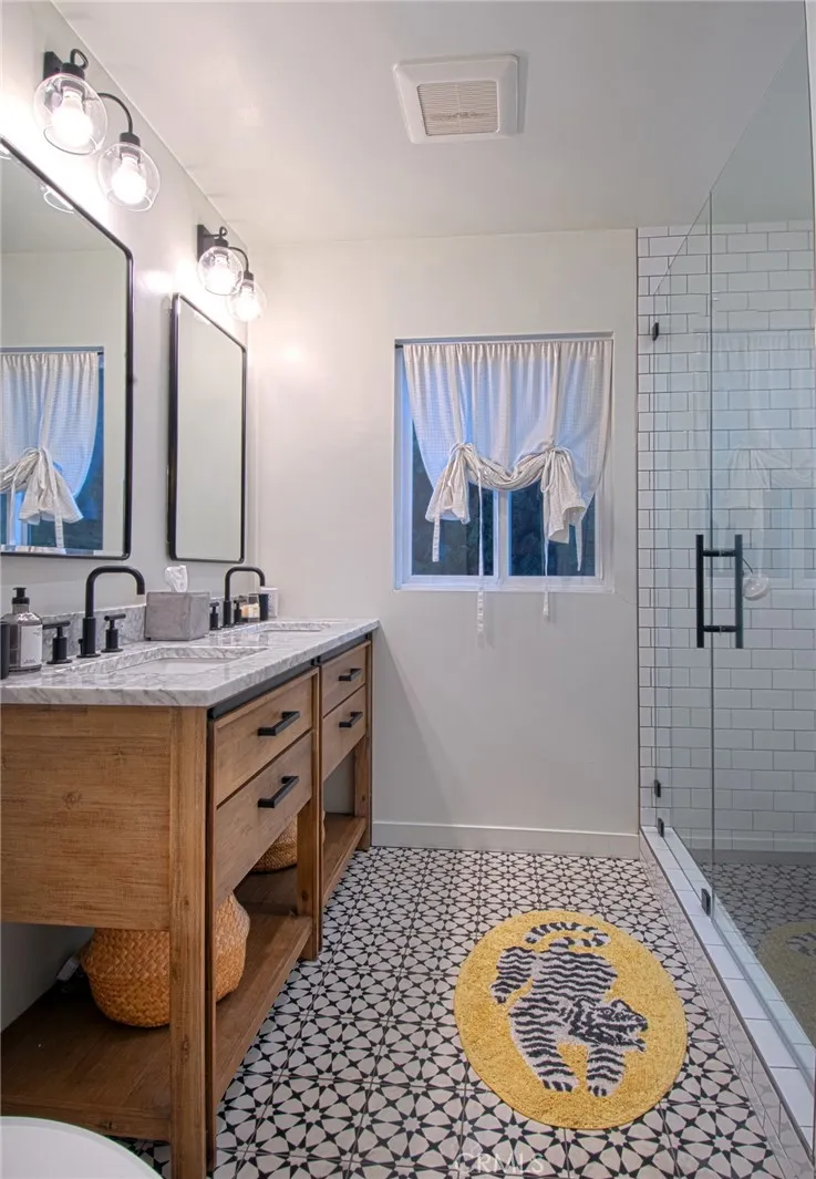 2285 Tustin Avenue Newport Beach, CA 92660