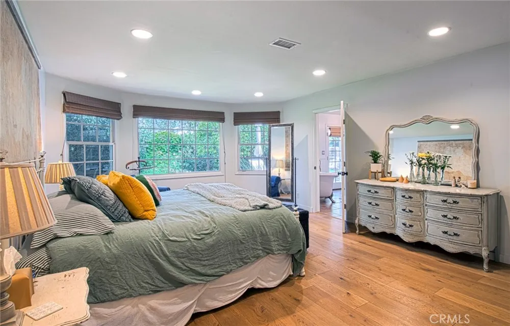 2285 Tustin Avenue Newport Beach, CA 92660
