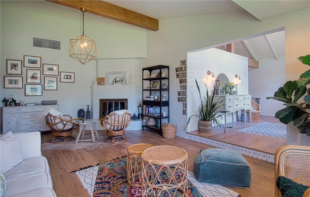 2285 Tustin Avenue Newport Beach, CA 92660