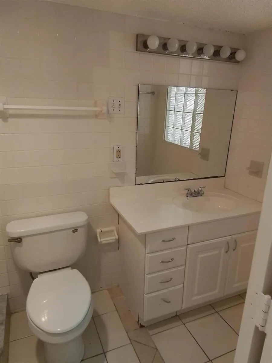 1535 SE ROYAL GREEN CIRCLE #D102 Port St. Lucie, FL 34952
