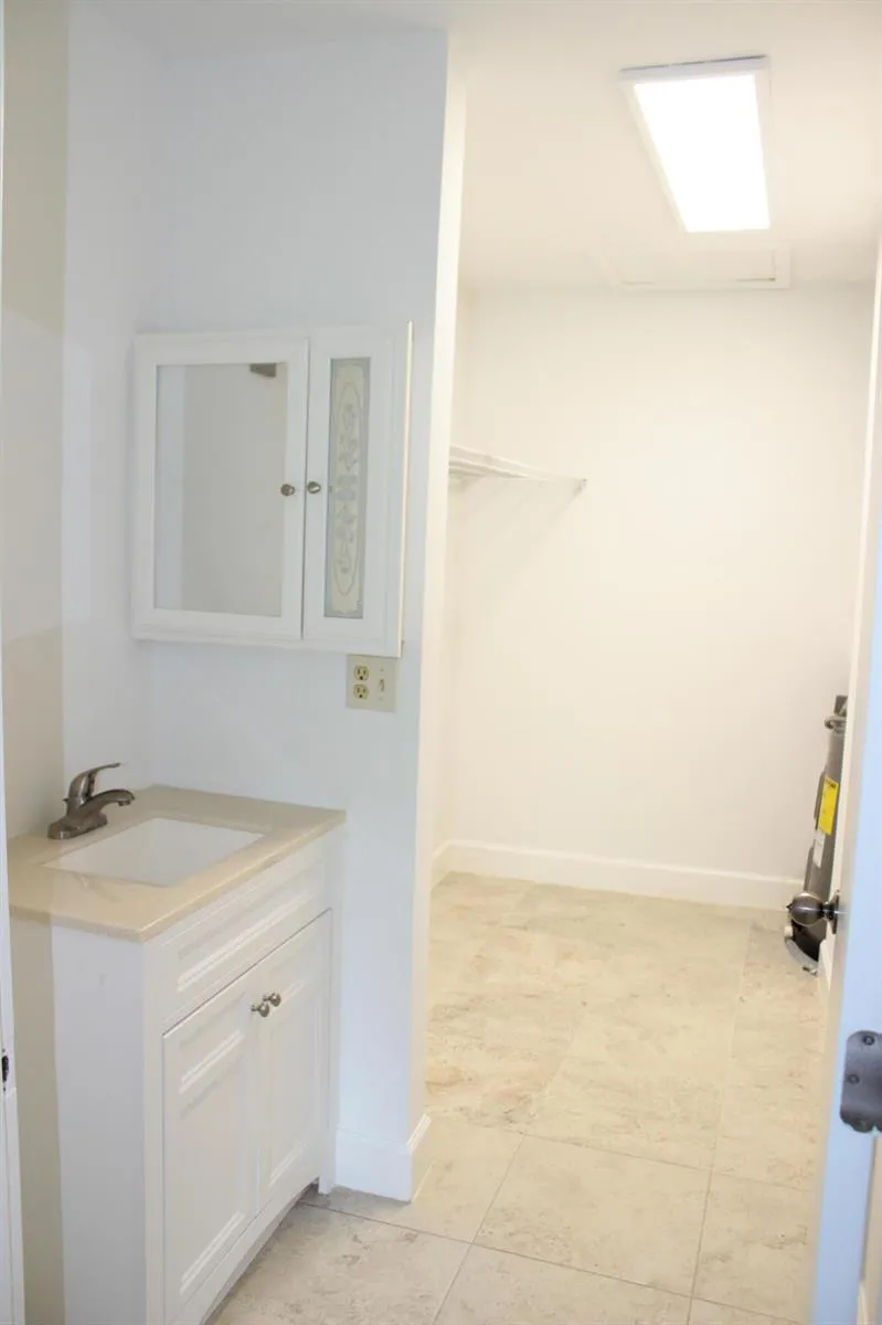 8573 Boca Drive #3 Boca Raton, FL 33433