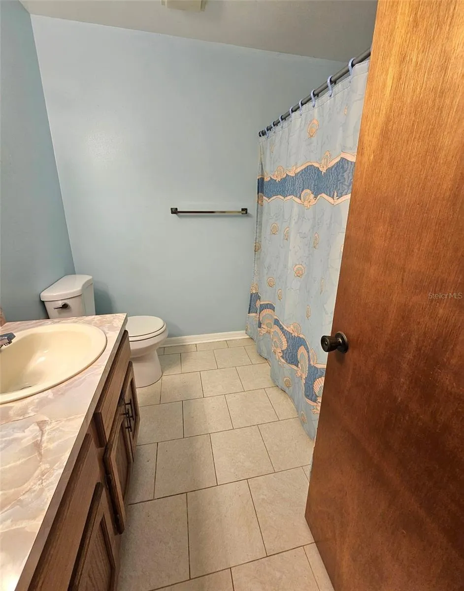 1292 E LAKE SHORE BOULEVARD Kissimmee, FL 34744