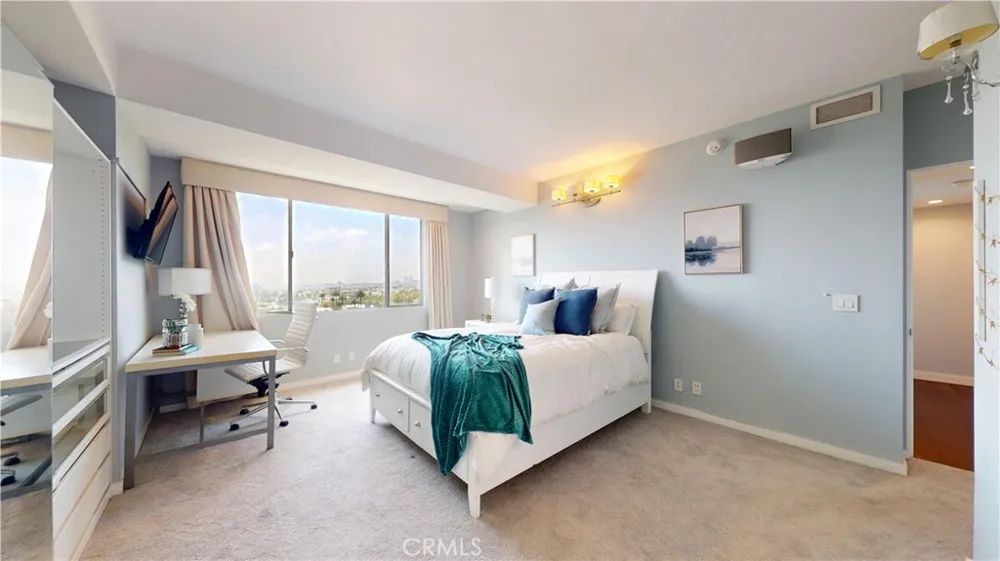 818 Doheny Drive #908 West Hollywood, CA 90069