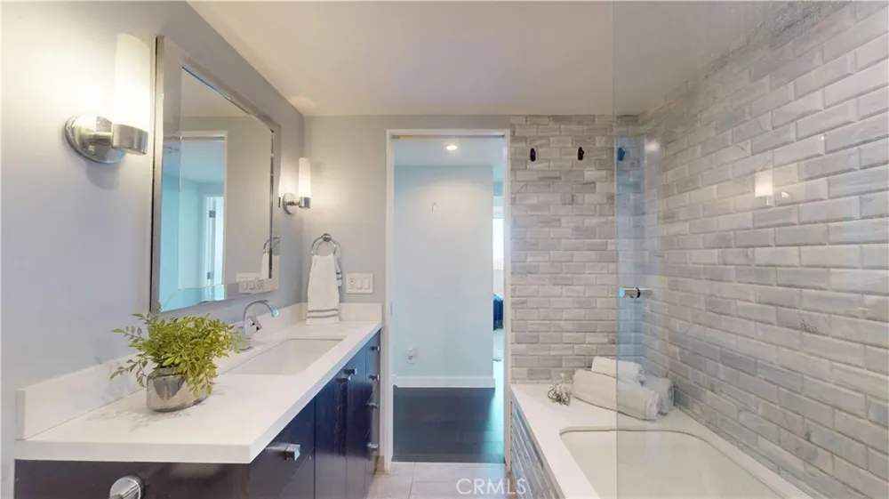 818 Doheny Drive #908 West Hollywood, CA 90069