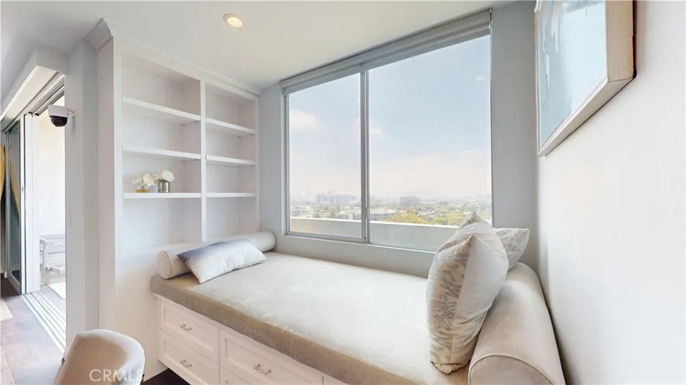 818 Doheny Drive #908 West Hollywood, CA 90069
