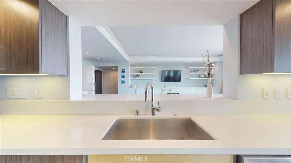 818 Doheny Drive #908 West Hollywood, CA 90069