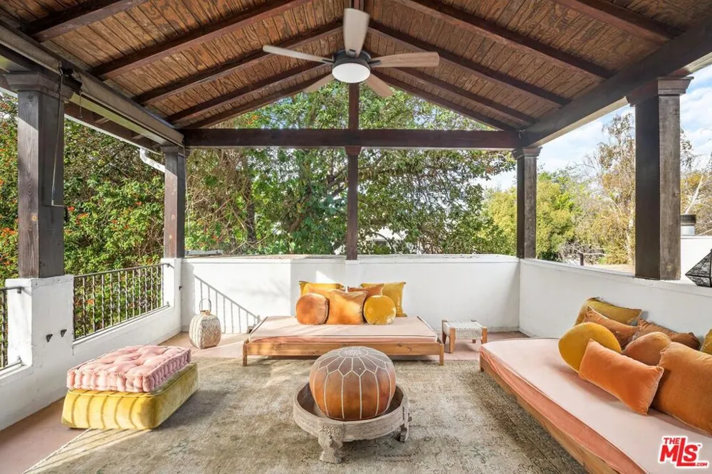 4267 Murietta Avenue Sherman Oaks, CA 91423