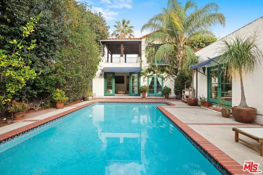 4267 Murietta Avenue Sherman Oaks, CA 91423