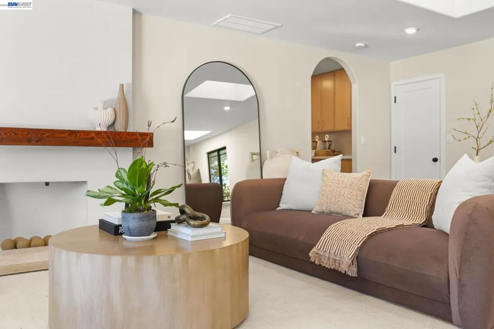 2883 Bowling Green Dr Walnut Creek, CA 94598