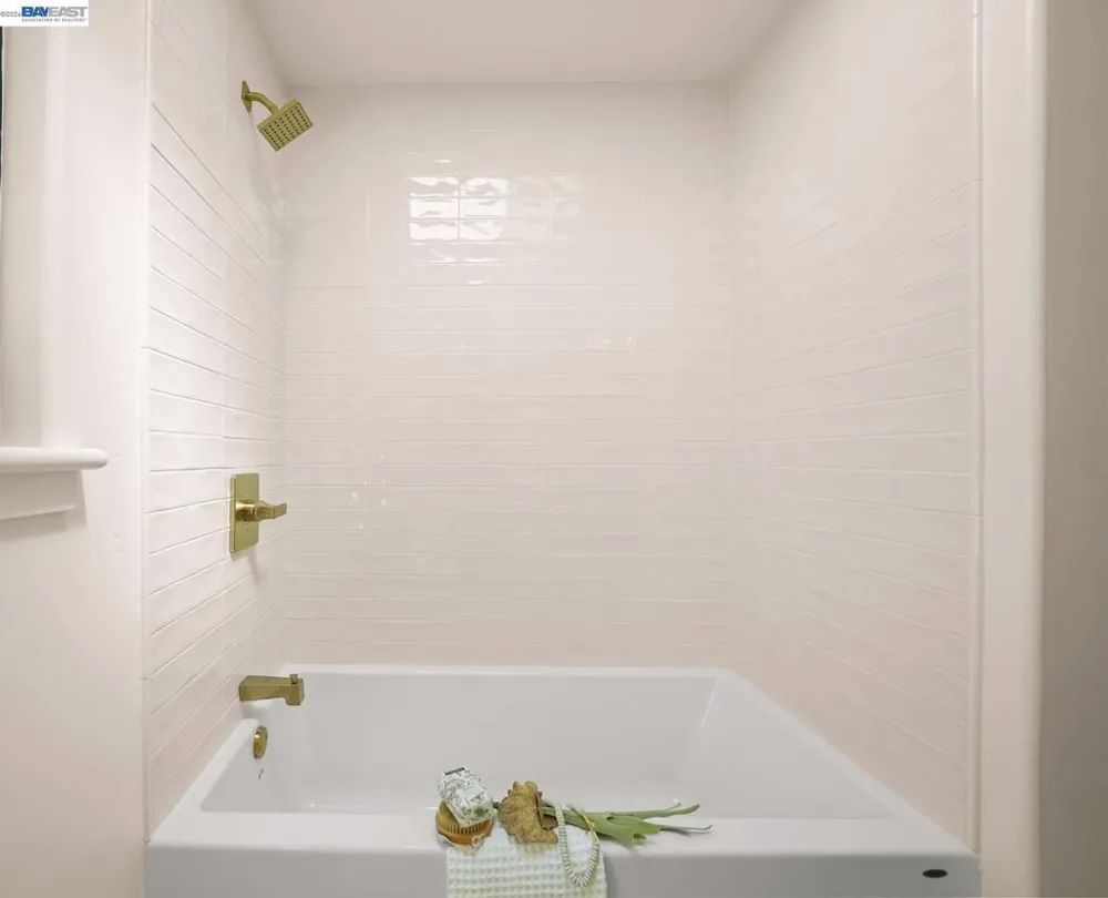 2883 Bowling Green Dr Walnut Creek, CA 94598