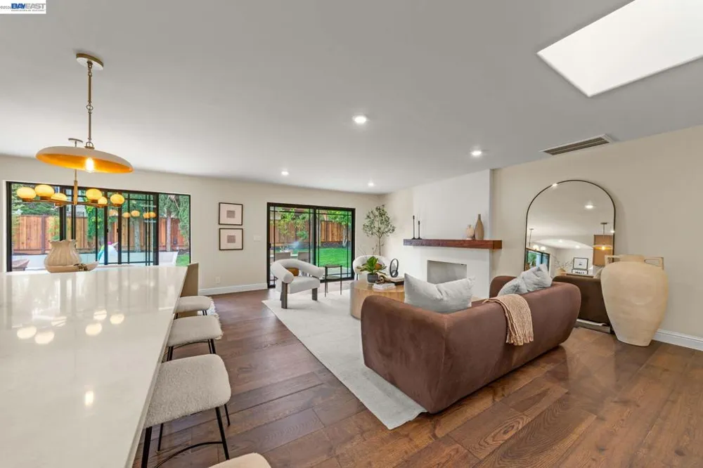 2883 Bowling Green Dr Walnut Creek, CA 94598