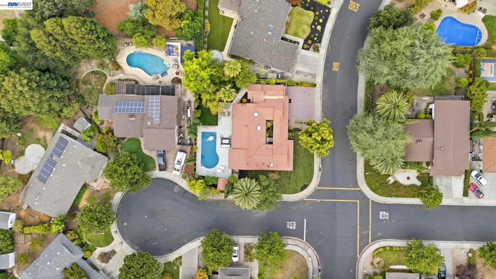 2883 Bowling Green Dr Walnut Creek, CA 94598