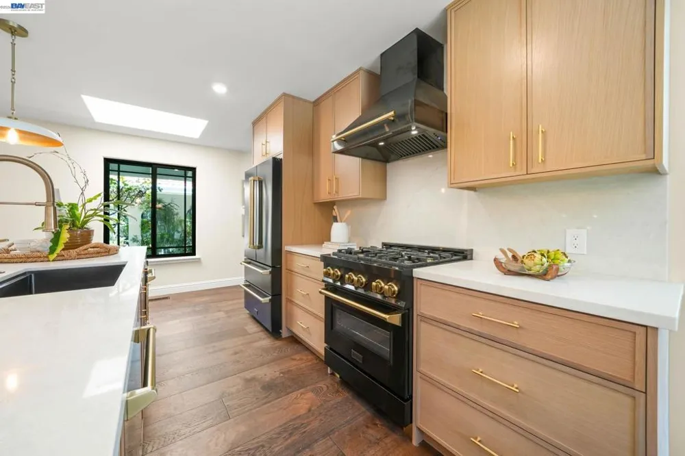2883 Bowling Green Dr Walnut Creek, CA 94598