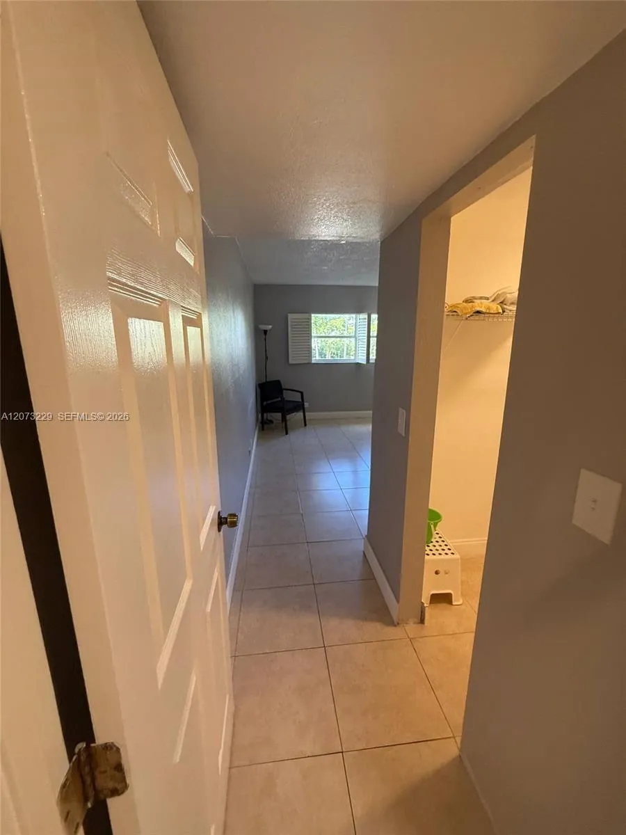 800 NE 195th St #211 Miami, FL 33179