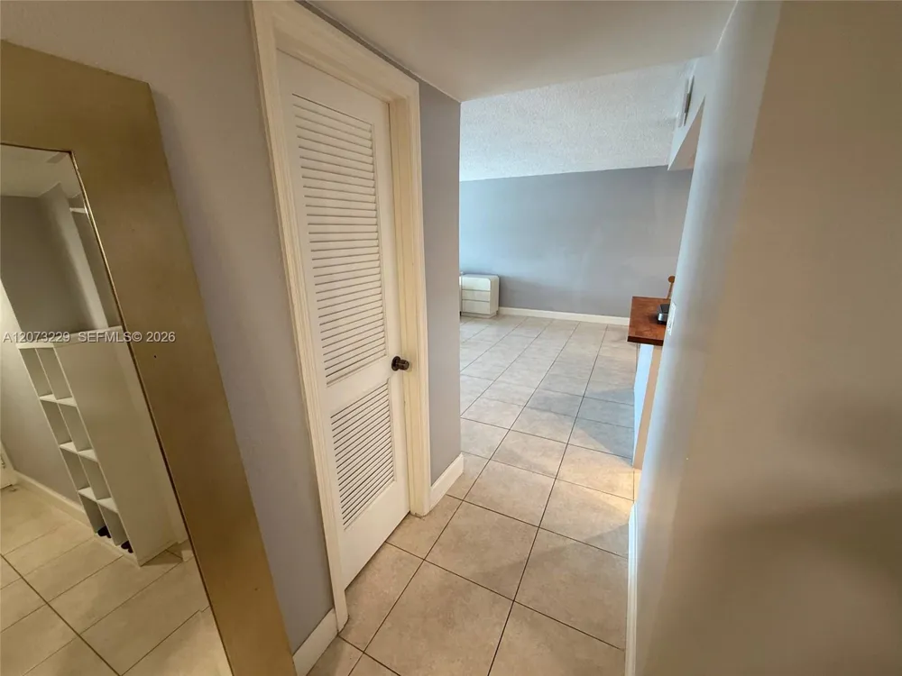 800 NE 195th St #211 Miami, FL 33179