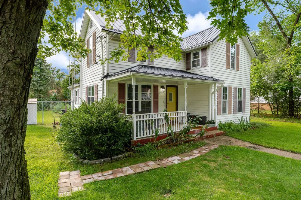 306 High Street North Judson, IN 46366