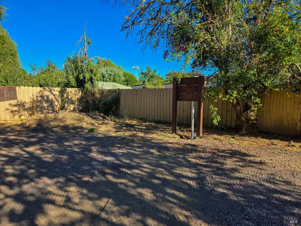 103 E Oak Street Willits, CA 95490