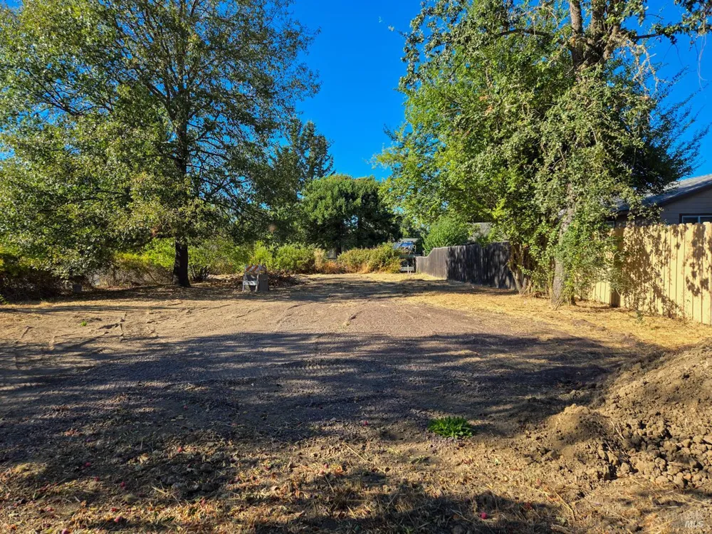 103 E Oak Street Willits, CA 95490