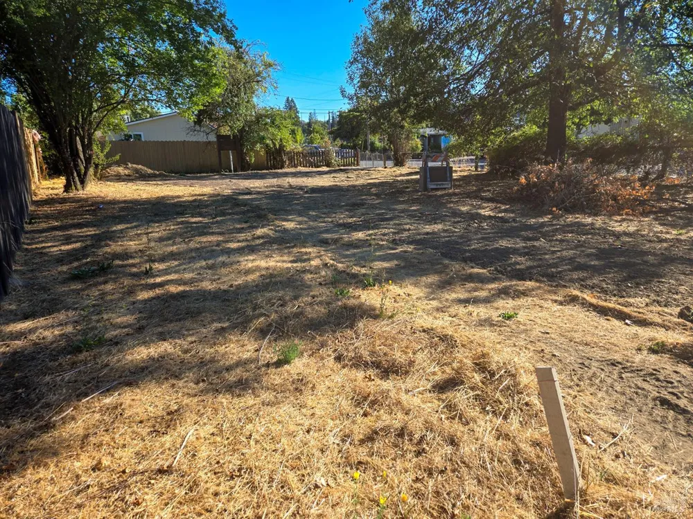 103 E Oak Street Willits, CA 95490