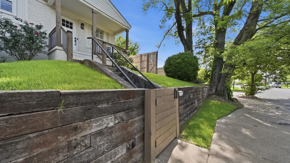 226 GREENLAW AVE Memphis, TN 38105