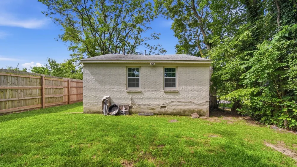 226 GREENLAW AVE Memphis, TN 38105