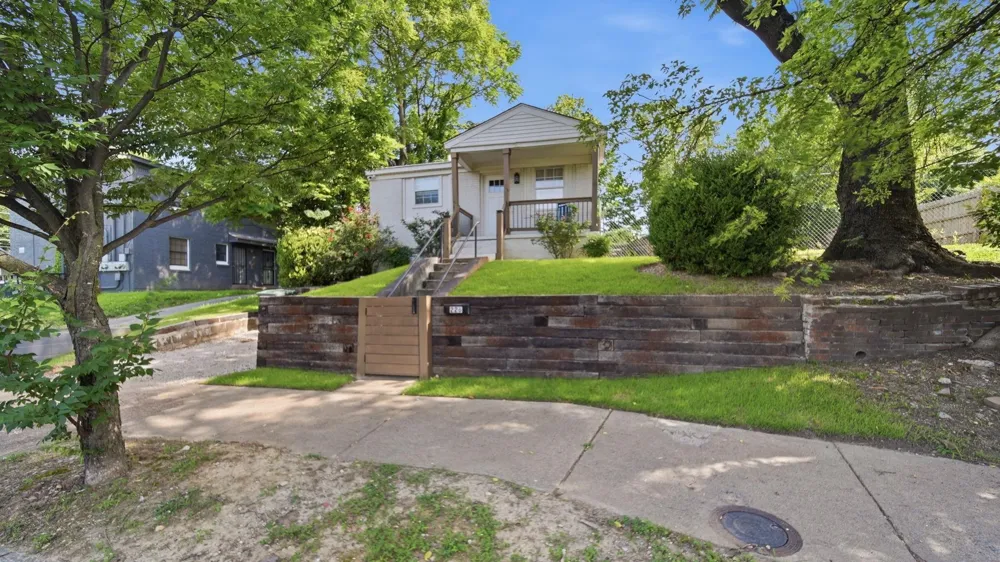 226 GREENLAW AVE Memphis, TN 38105