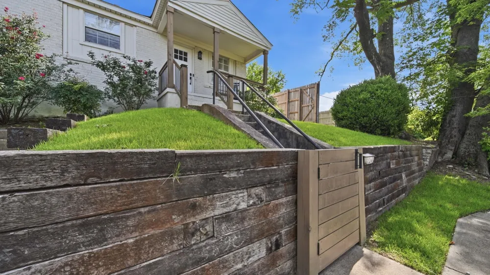 226 GREENLAW AVE Memphis, TN 38105