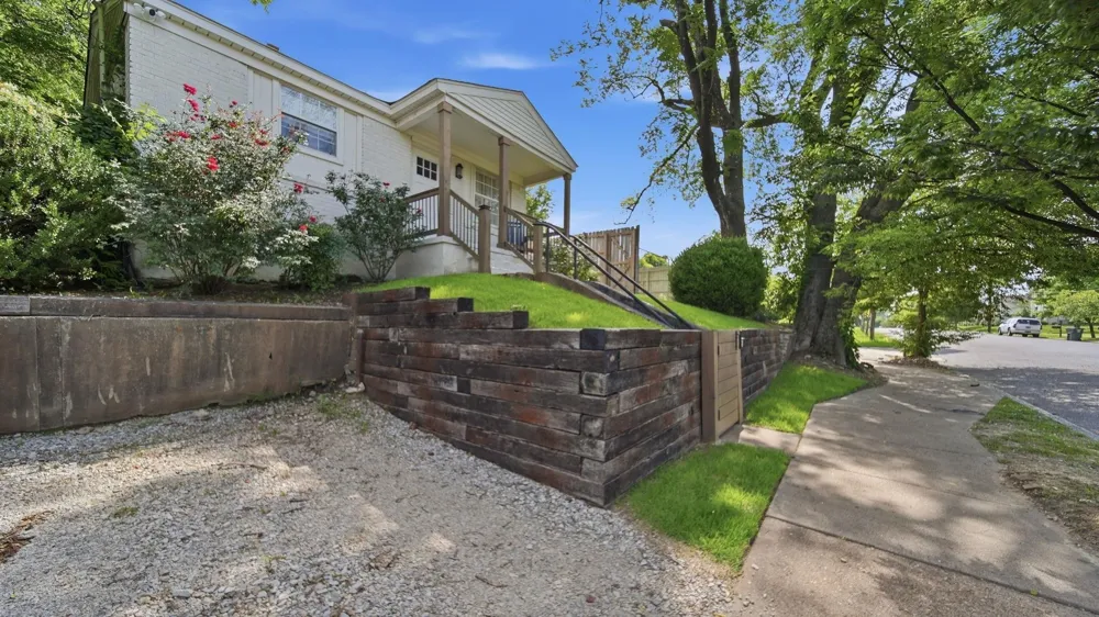 226 GREENLAW AVE Memphis, TN 38105