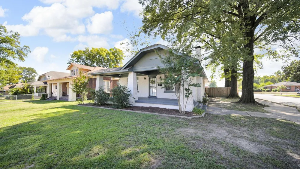 1023 FORREST AVE Memphis, TN 38105
