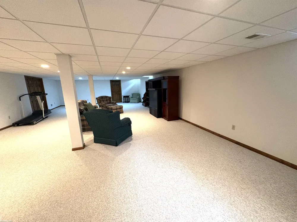 56411 Dickens Drive Shelby Charter Township, MI 48316