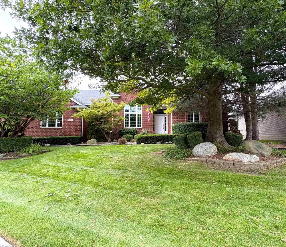 56411 Dickens Drive Shelby Charter Township, MI 48316