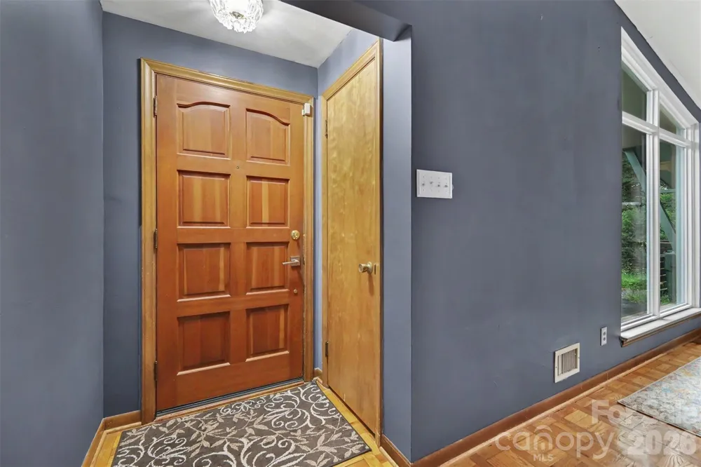 126 21st Avenue NW Hickory, NC 28601