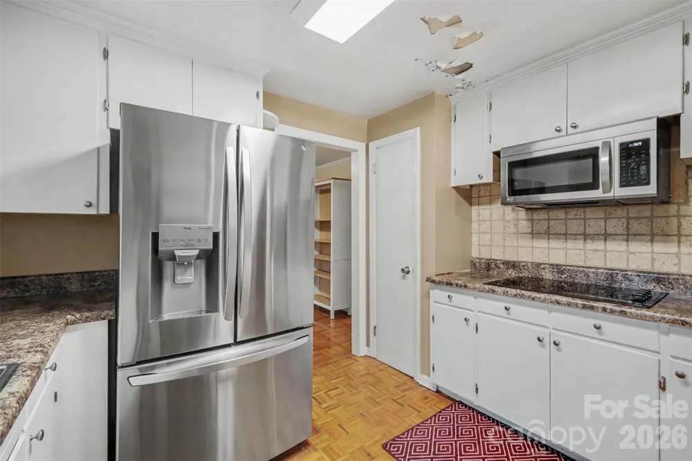 126 21st Avenue NW Hickory, NC 28601