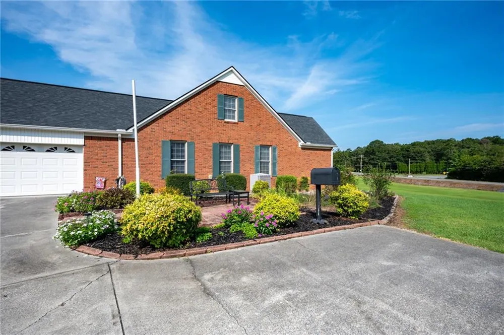 1389 Boone Ford Road SE Calhoun, GA 30701