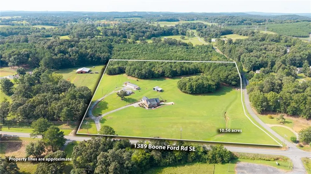 1389 Boone Ford Road SE Calhoun, GA 30701