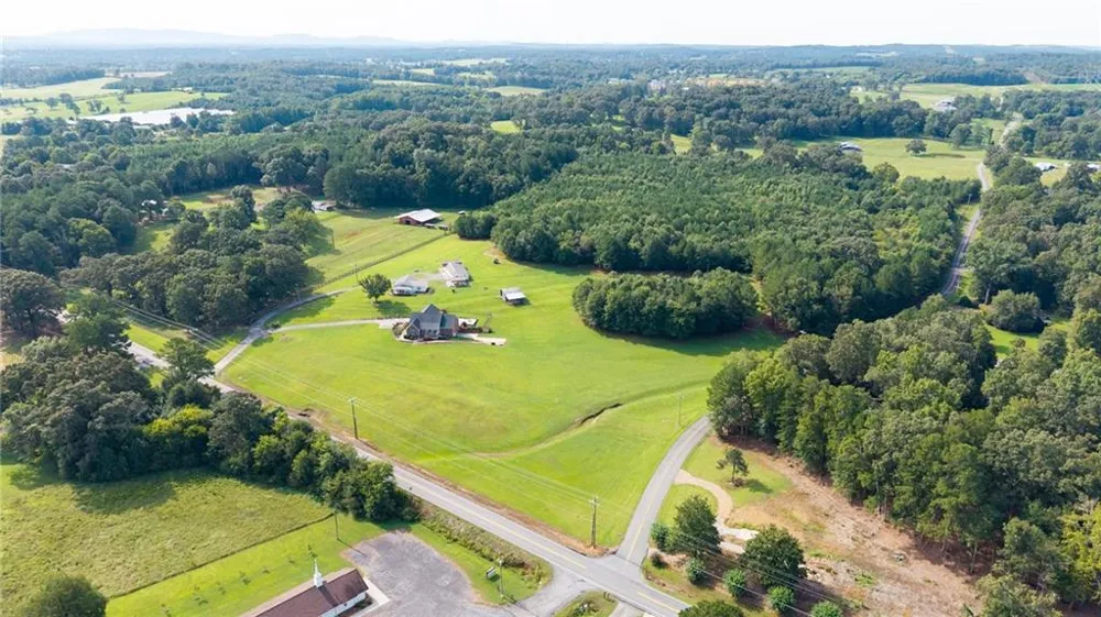 1389 Boone Ford Road SE Calhoun, GA 30701
