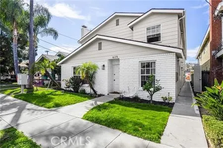 625 Orizaba #6 Long Beach, CA 90814