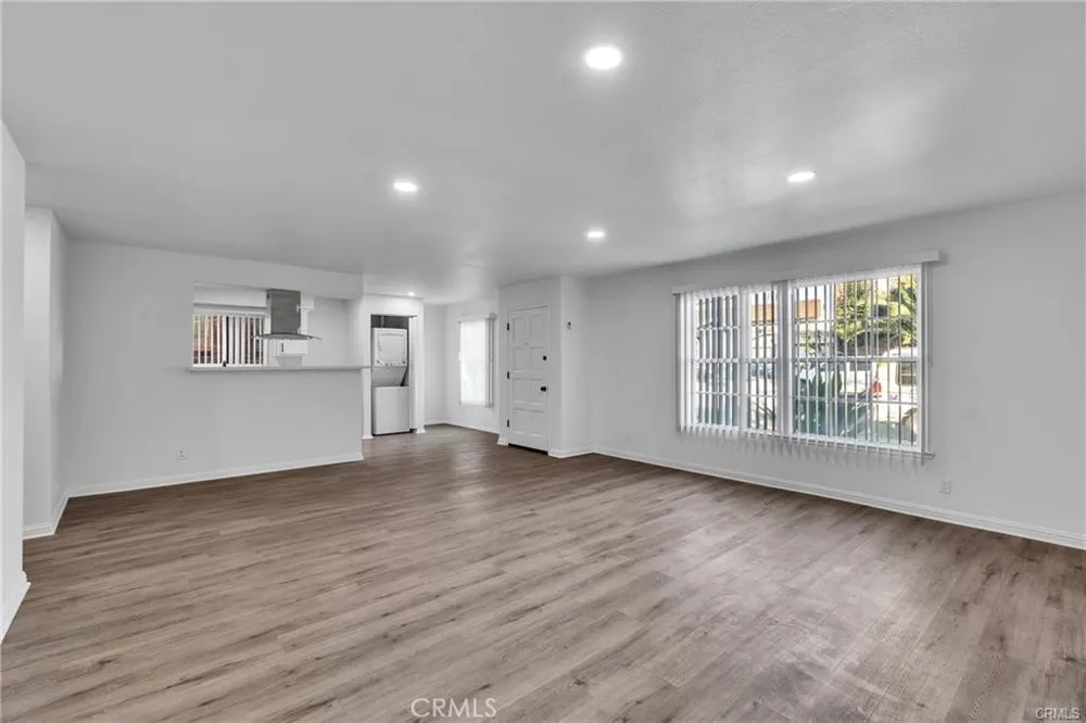 625 Orizaba #6 Long Beach, CA 90814