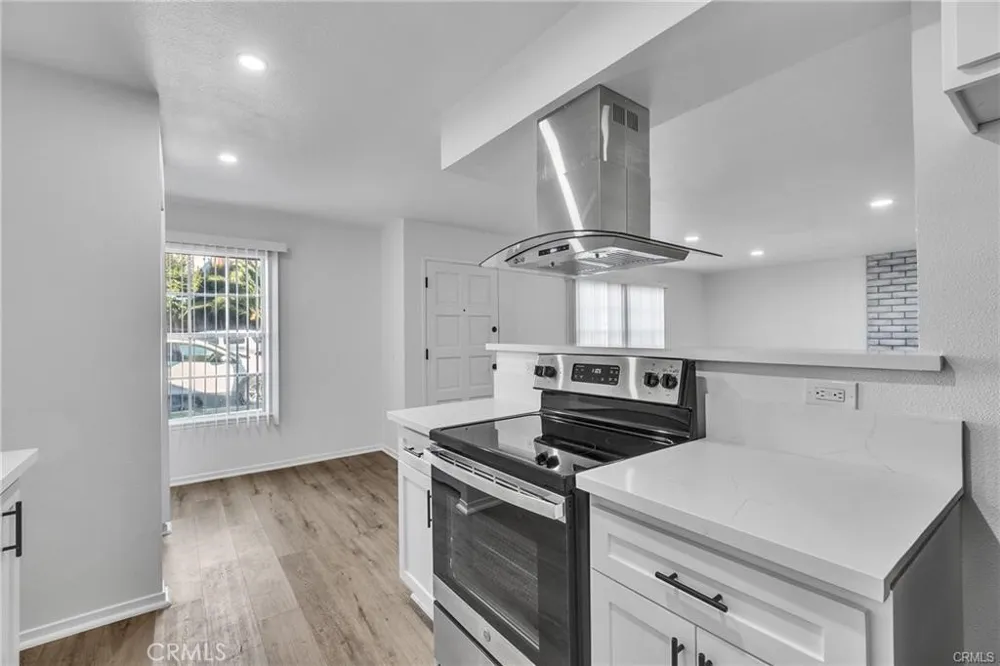 625 Orizaba #6 Long Beach, CA 90814