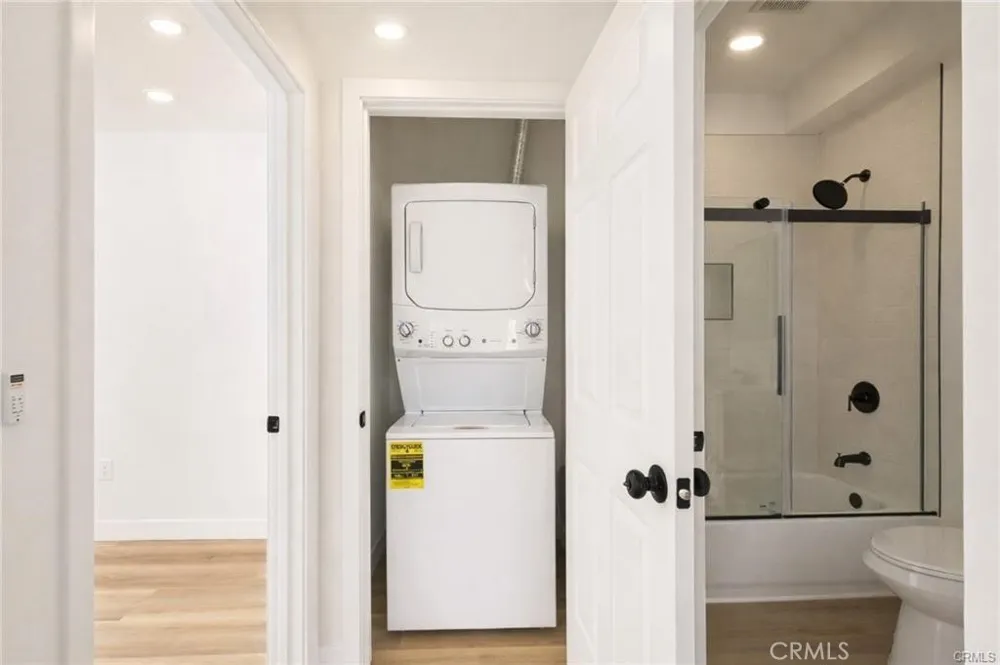 625 Orizaba #6 Long Beach, CA 90814