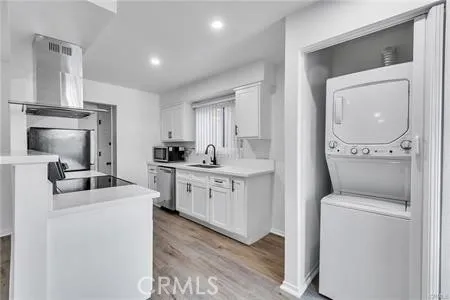 625 Orizaba #6 Long Beach, CA 90814