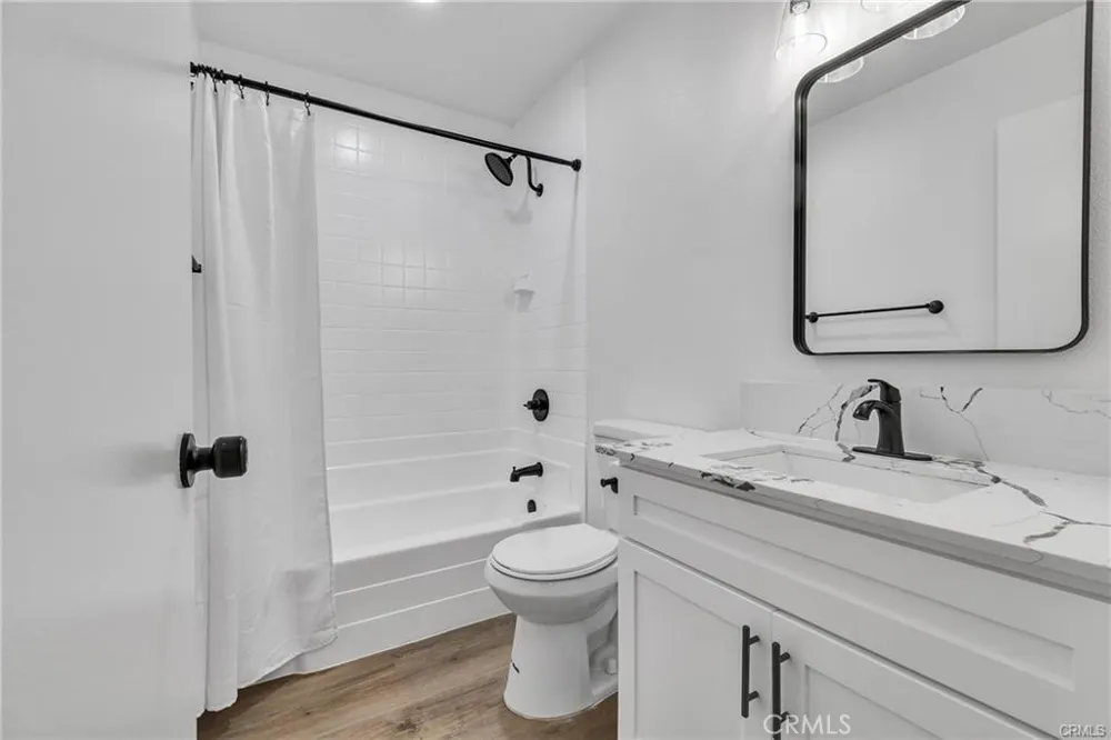 625 Orizaba #6 Long Beach, CA 90814