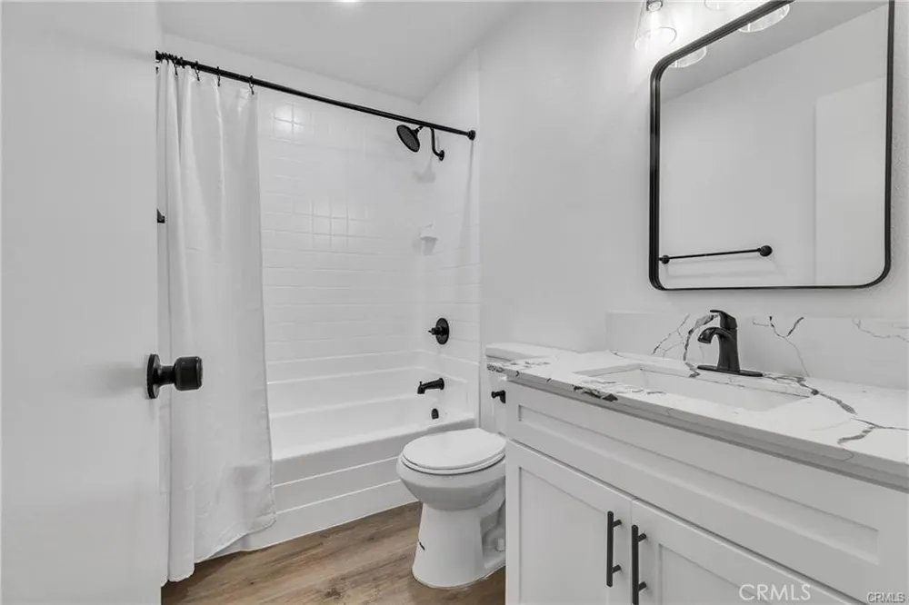 625 Orizaba #6 Long Beach, CA 90814